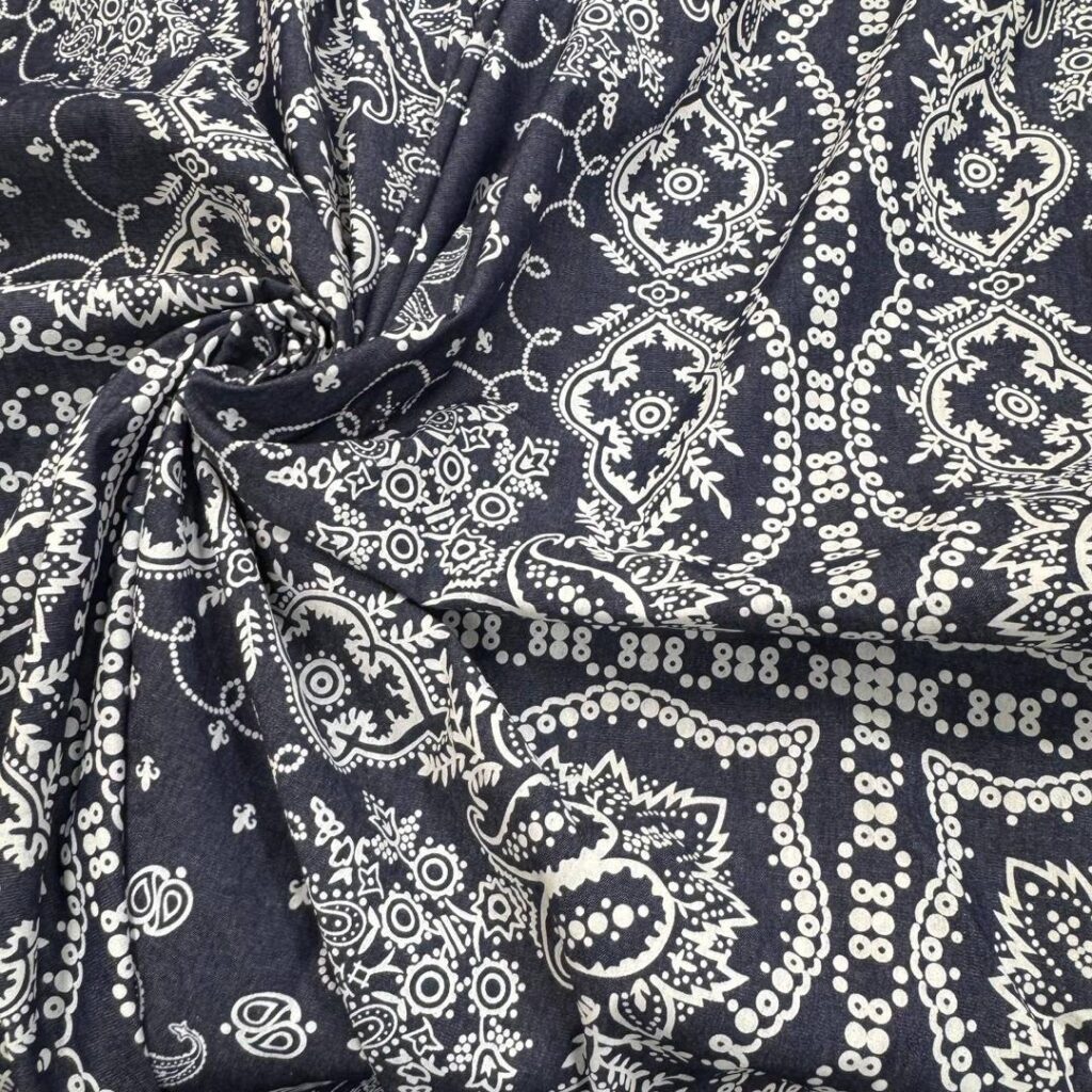 پارچه جین طرح دار 160