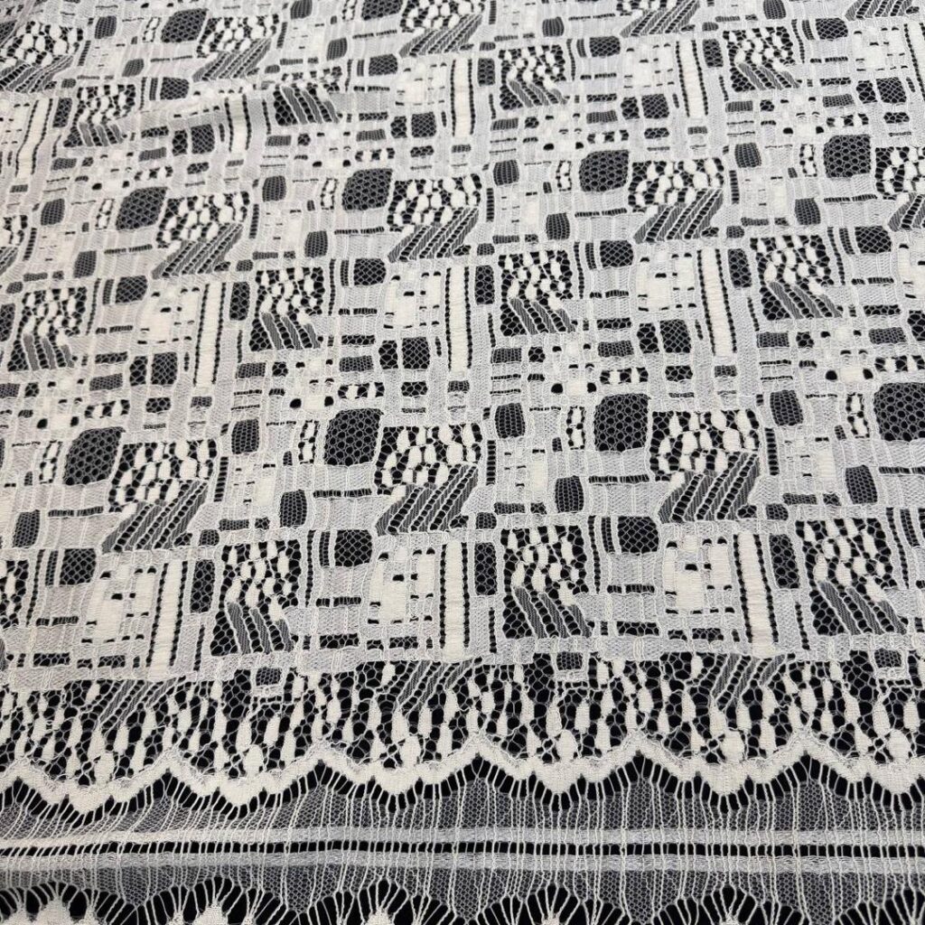 پارچه دانتل مدل پنلی 114