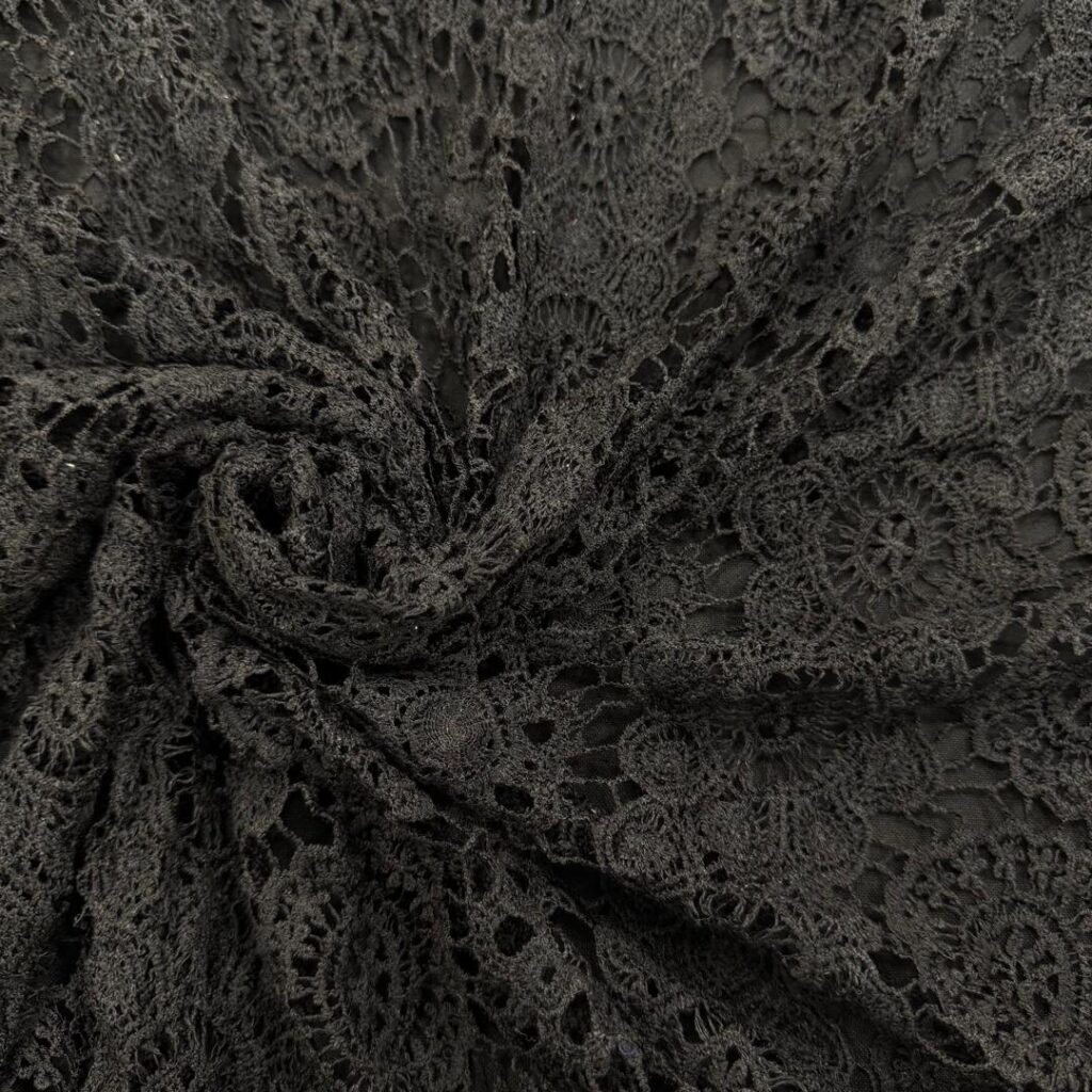 پارچه گیپور گل مشکی 812