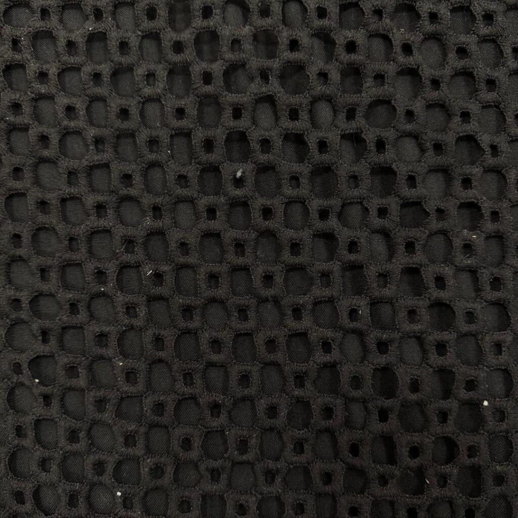 پارچه گیپور گل توري 185
