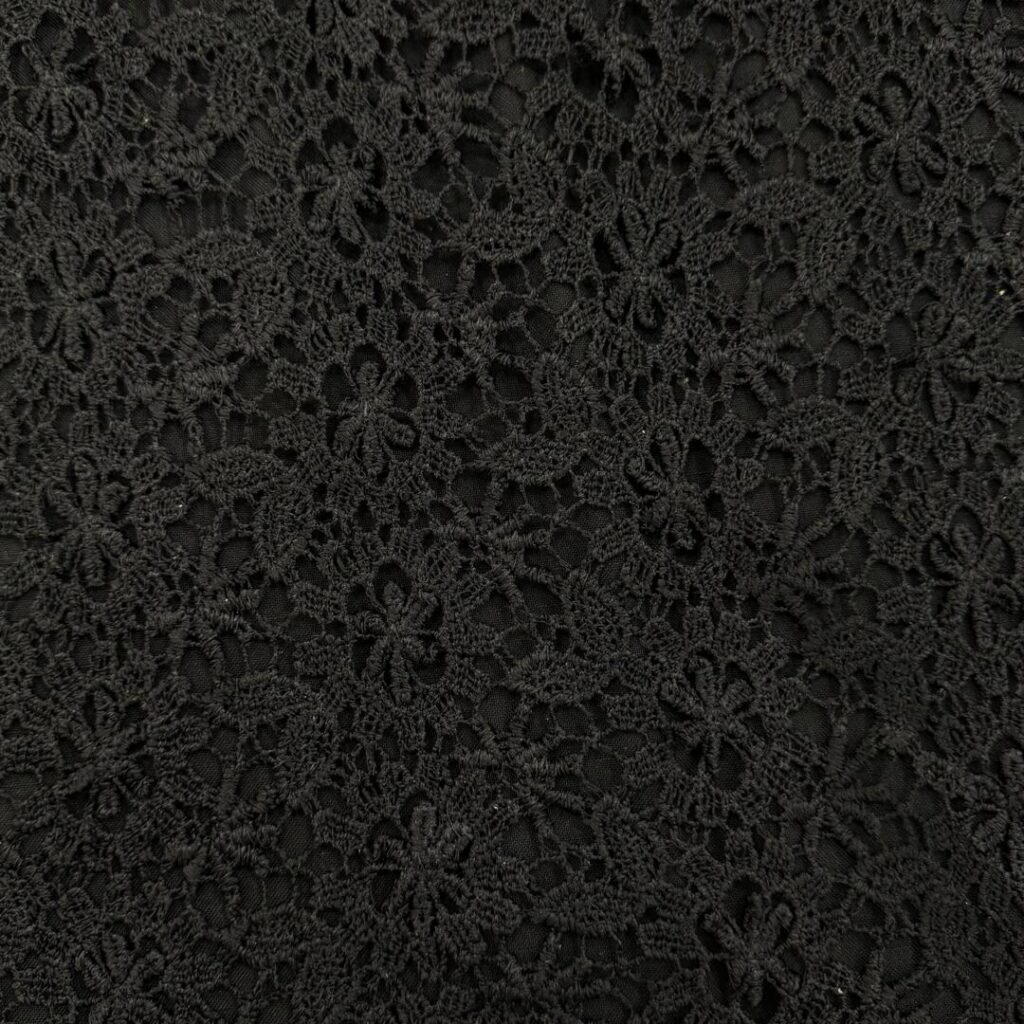 پارچه گیپور مشكي گل ريز 178